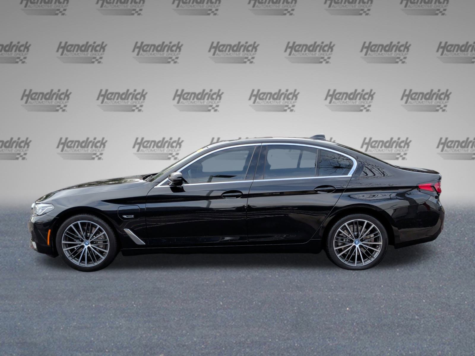 Certified 2023 BMW 530e w/ Premium Package image 10