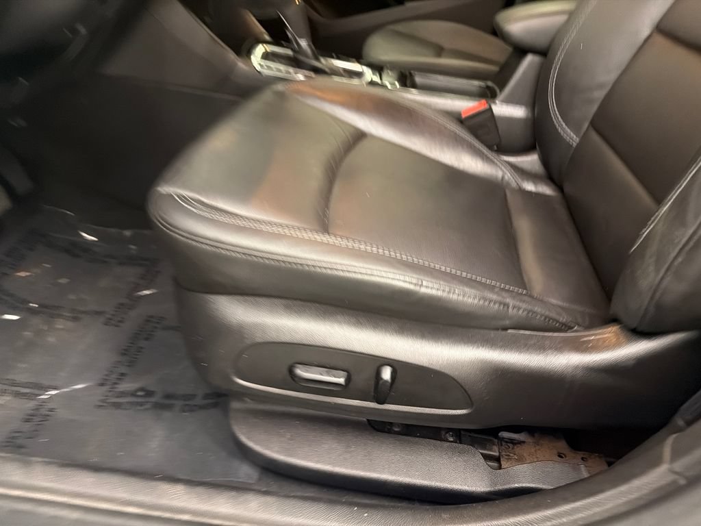 Used 2017 Chevrolet Cruze Premier FWD image 10