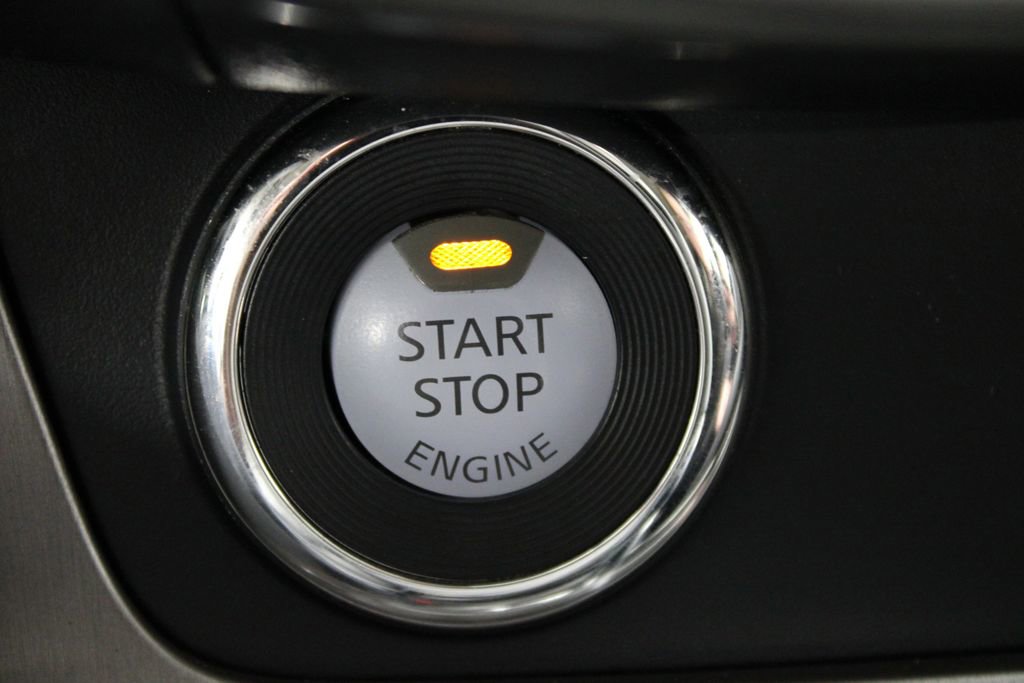 Used 2023 Nissan Murano SV image 39