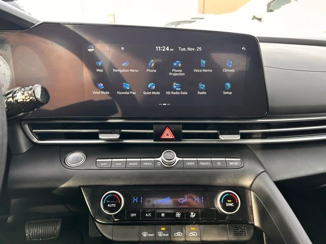 Used 2024 Hyundai Elantra SEL image 15