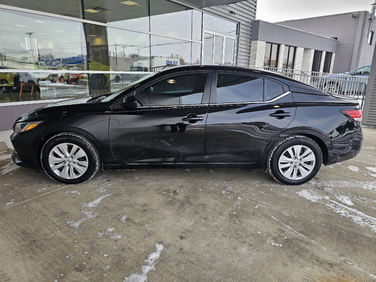 Used 2023 Nissan Sentra S image 2