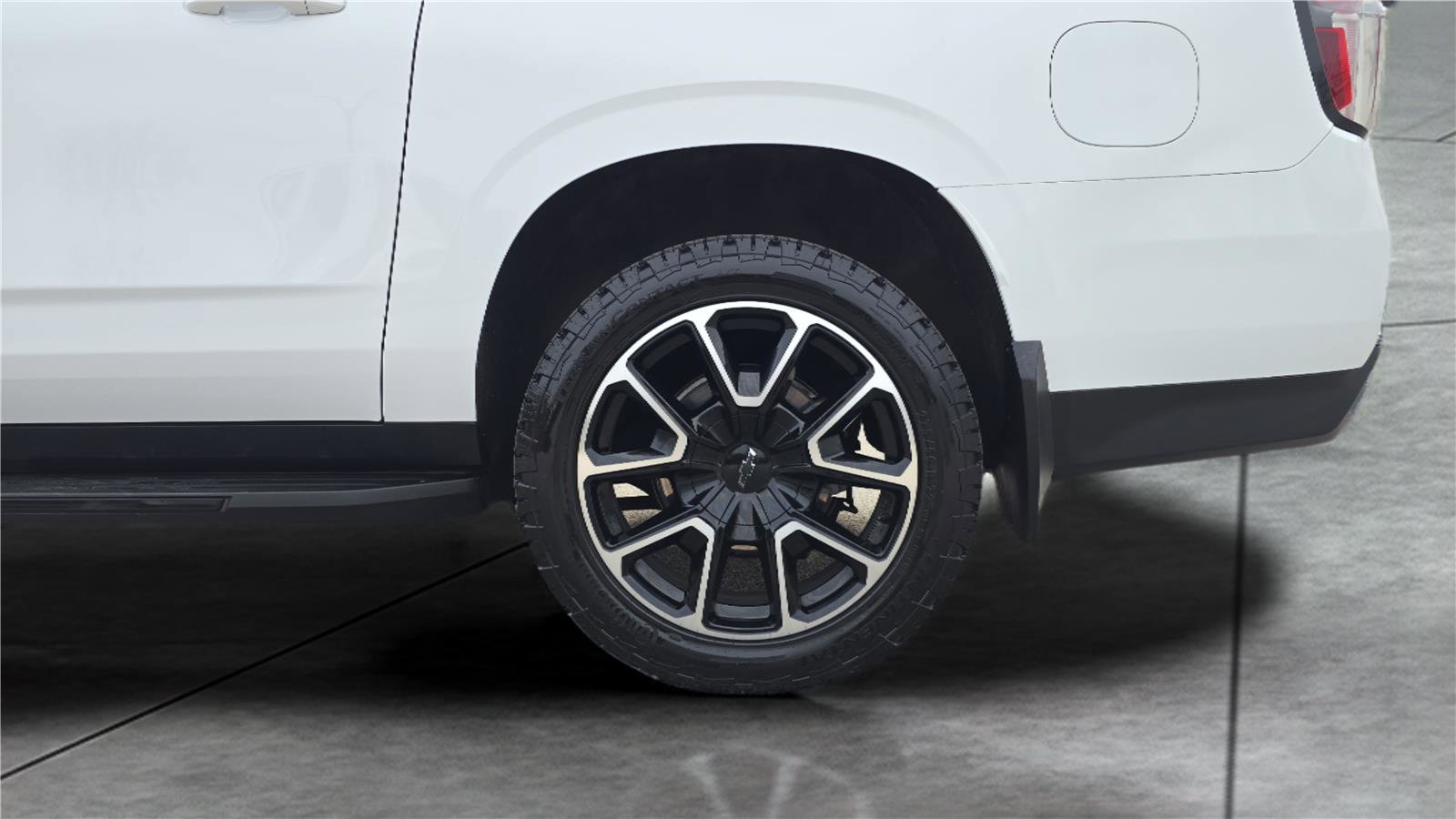 Used 2022 Chevrolet Suburban RST w/ Luxury Package AWD/4WD image 29