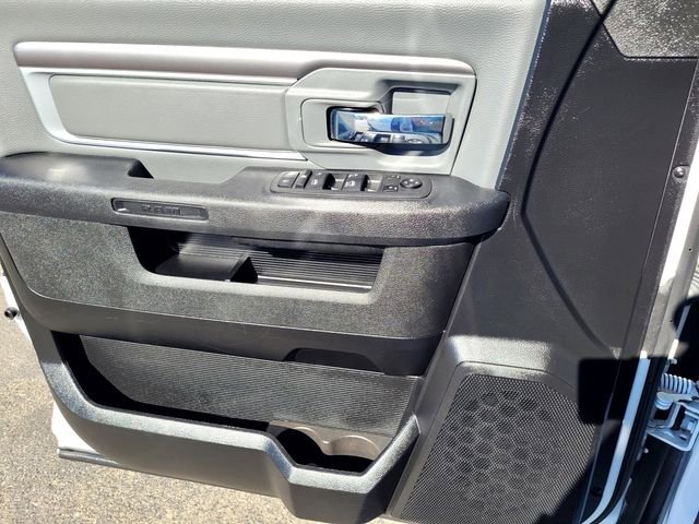 Used 2022 RAM 1500 Classic SLT image 13