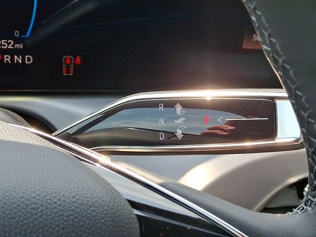 New 2026 Cadillac Vistiq Luxury w/ LPO, Floor Liner Package image 9