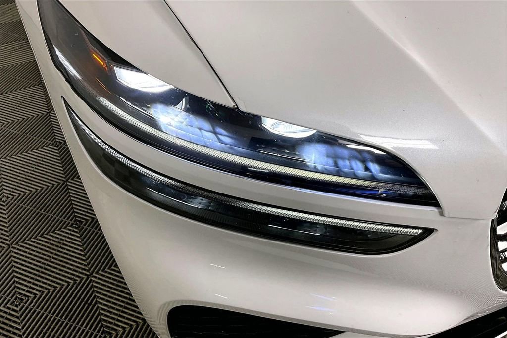 Used 2022 Genesis GV70 3.5T Sport image 28