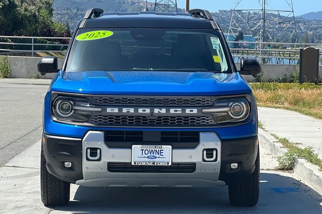 Used 2025 Ford Bronco Sport Badlands image 9