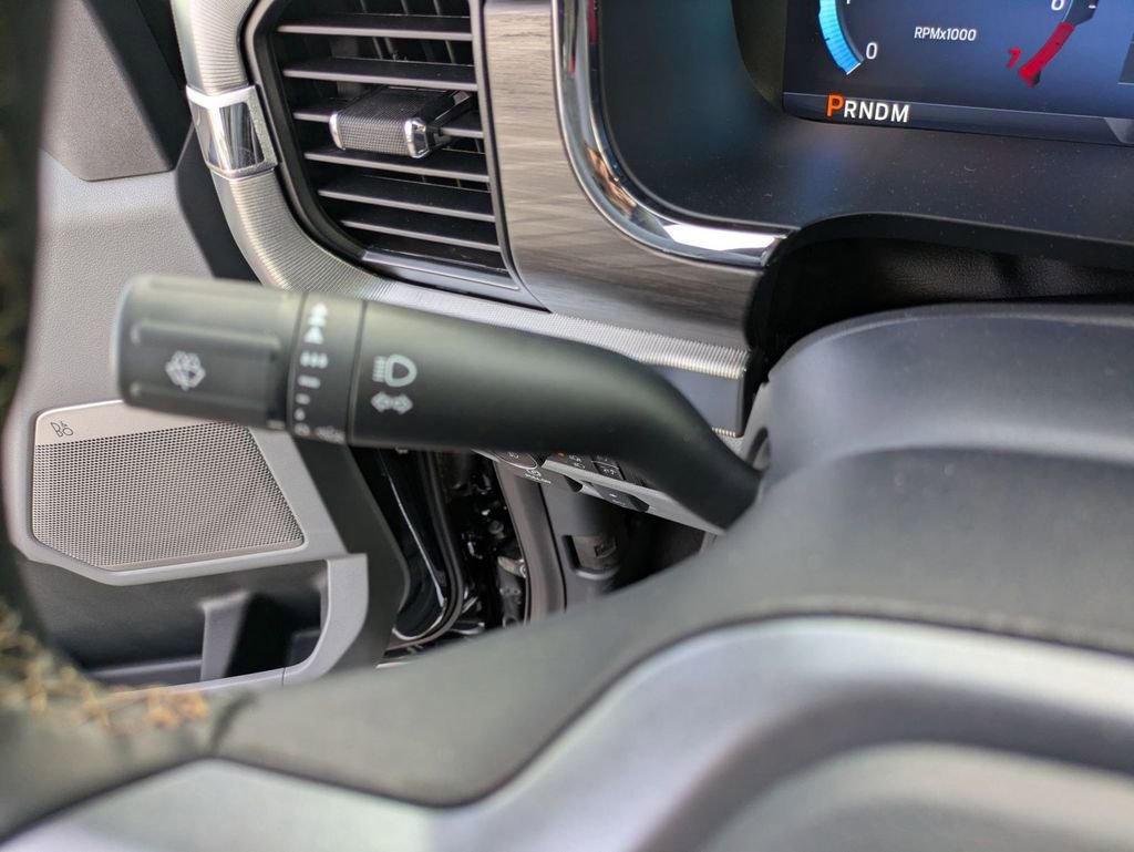 New 2025 Ford F150 Lariat w/ Equipment Group 501A Mid image 31