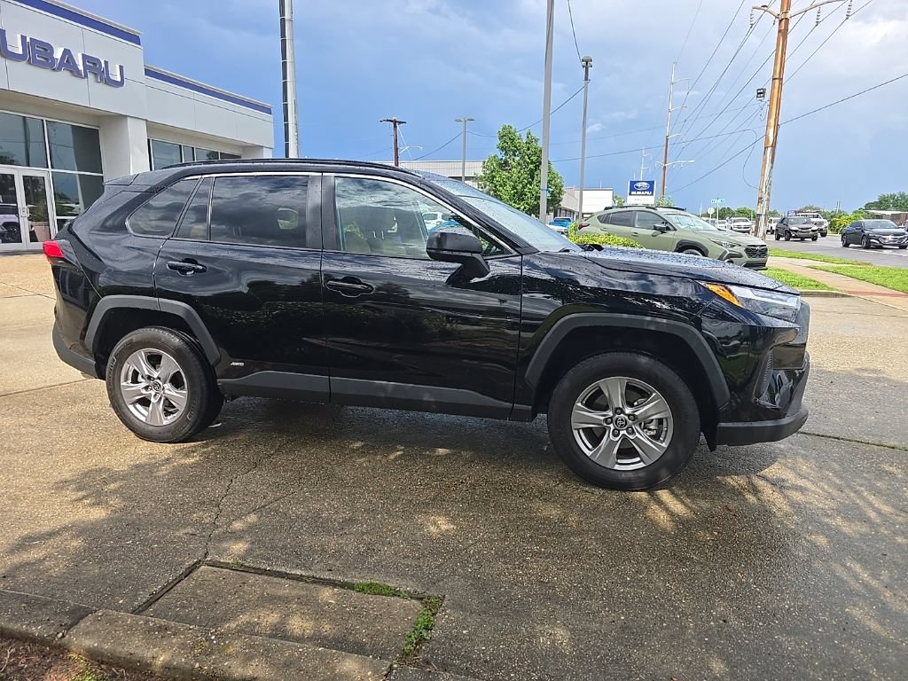 Used 2024 Toyota RAV4 LE AWD/4WD image 18