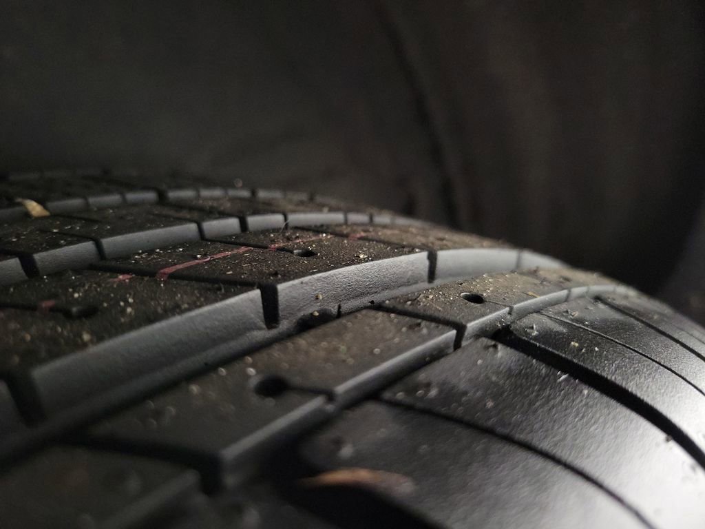 Used 2018 Toyota Corolla XSE image 12