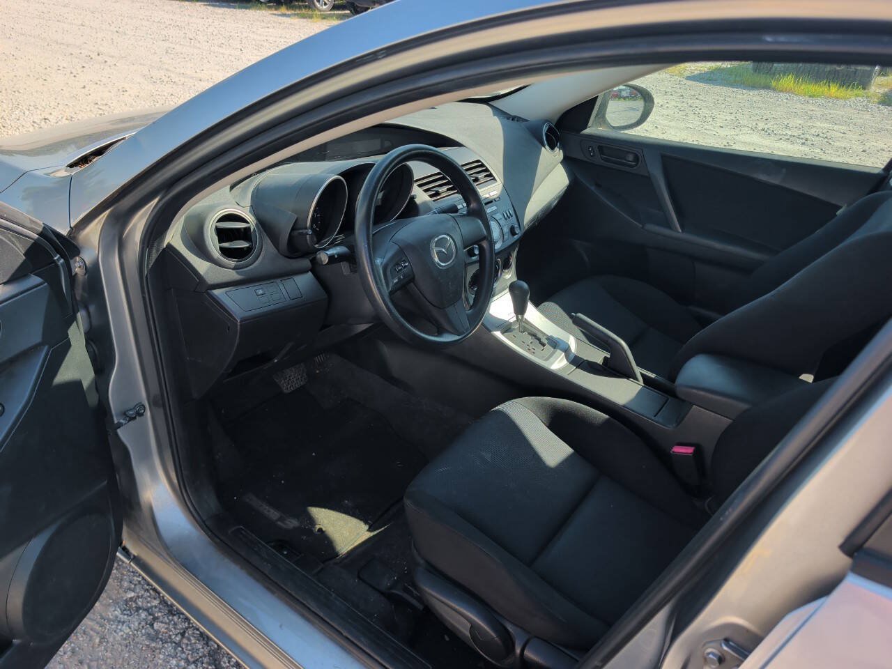 Used 2011 MAZDA MAZDA3 i Sport FWD image 14
