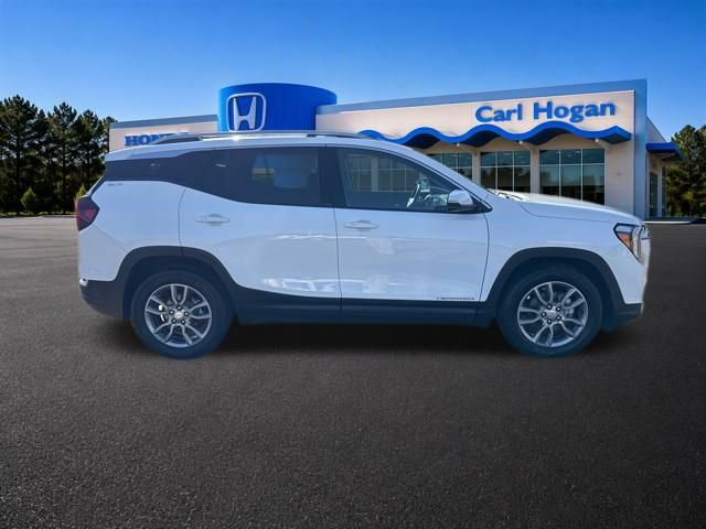 Used 2024 GMC Terrain SLT FWD image 4