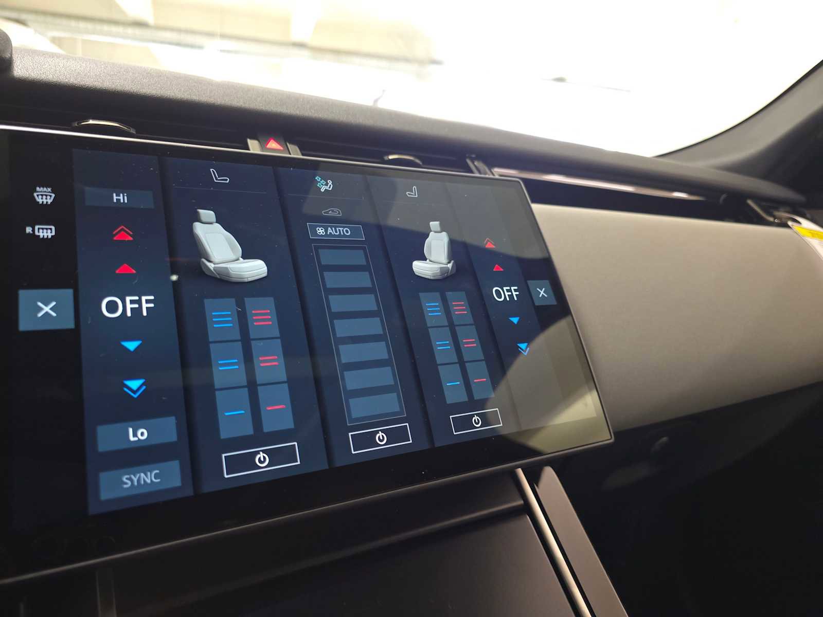 New 2026 Land Rover Range Rover Velar Dynamic SE image 25