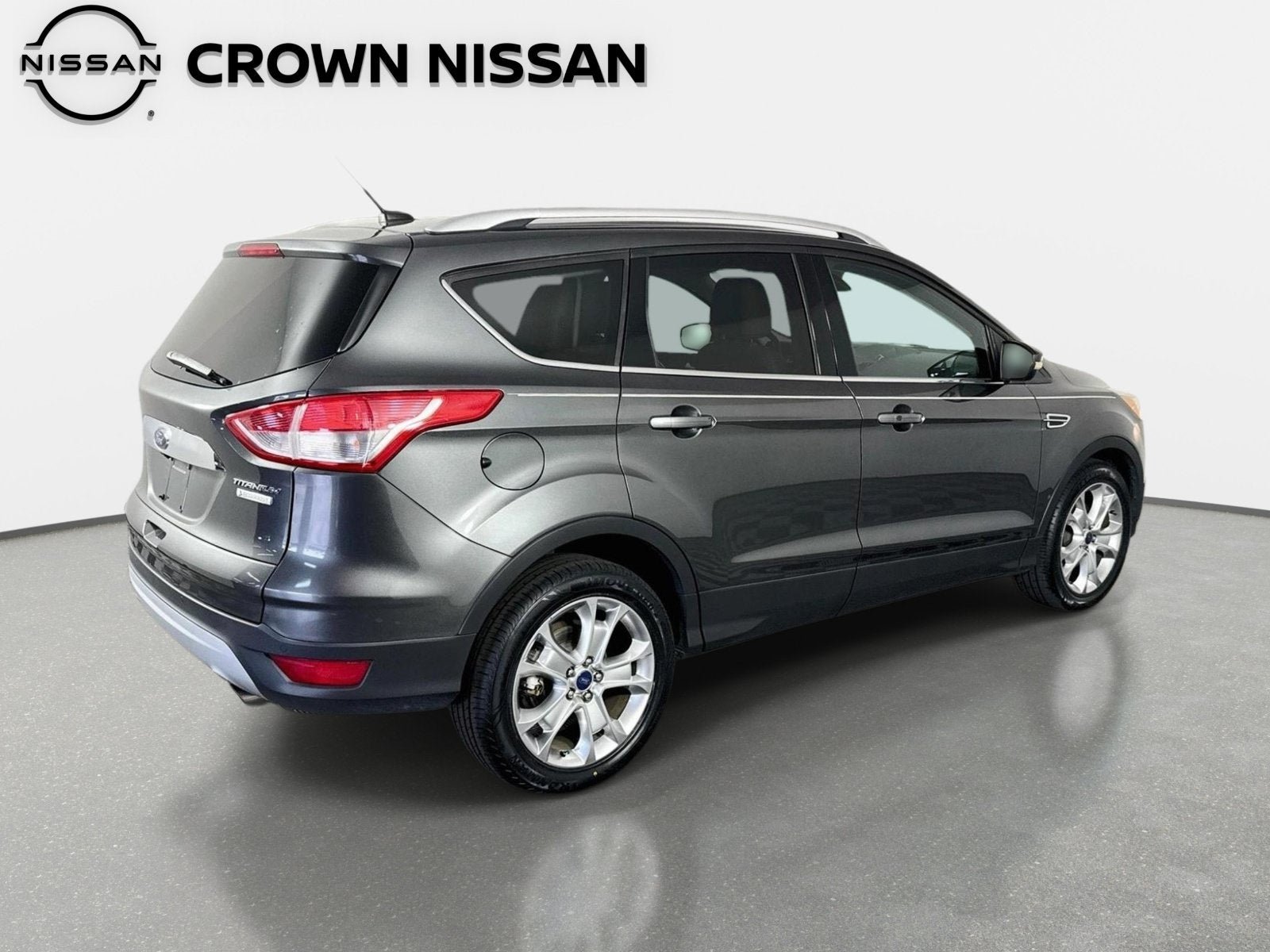 Used 2016 Ford Escape Titanium FWD image 4