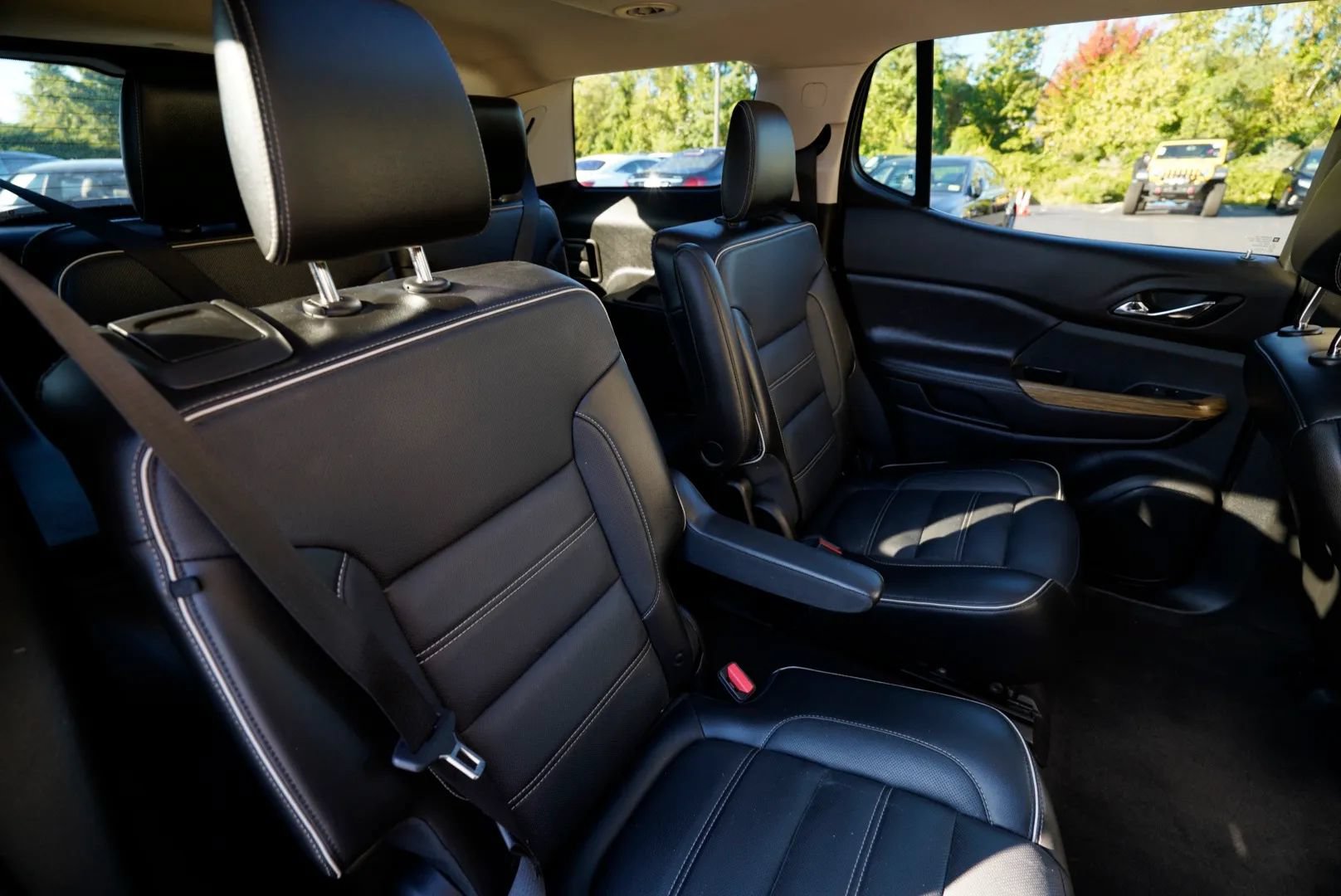 Used 2019 GMC Acadia Denali FWD image 39