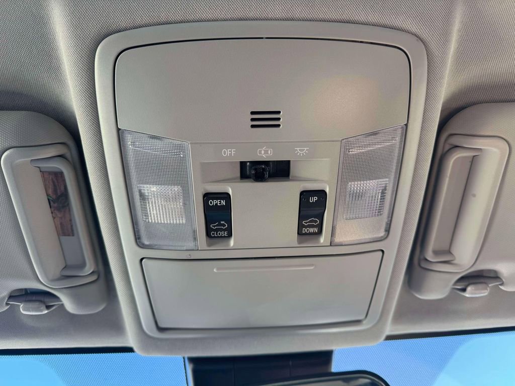 Used 2018 Toyota RAV4 XLE image 31