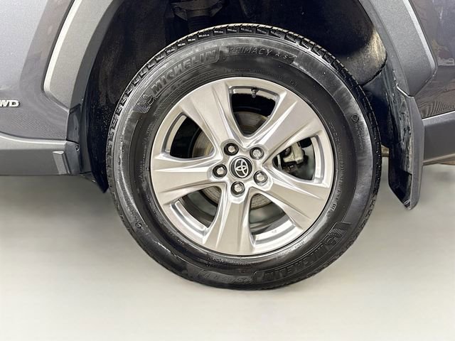 Used 2024 Toyota RAV4 XLE image 29
