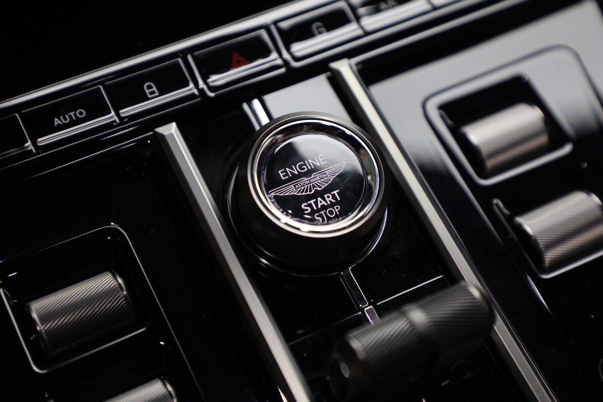 New 2026 Aston Martin V8 Vantage Coupe image 28