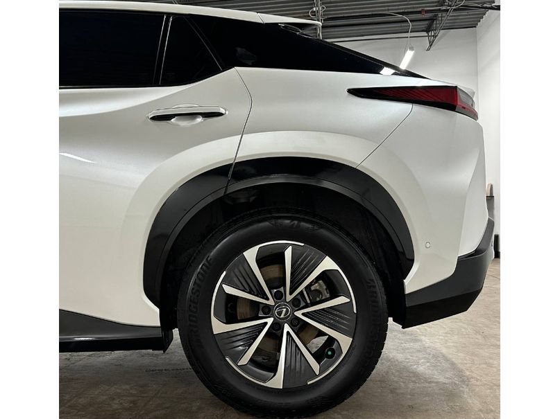 Used 2024 Lexus RZ 450e Premium w/ Technology Package AWD/4WD image 11