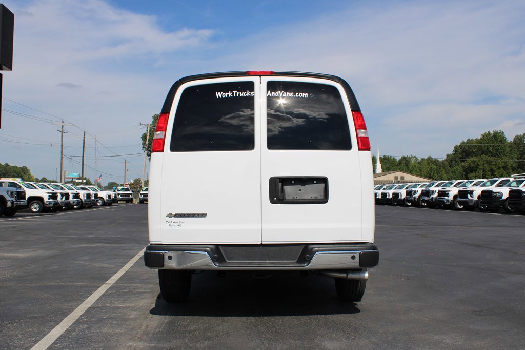 Used 2024 Chevrolet Express 3500 LT w/ LT Preferred Equipment Group image 10