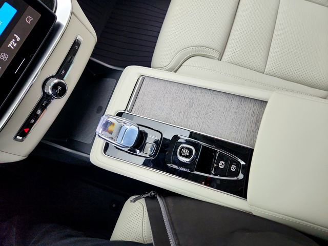 New 2026 Volvo XC90 B6 Ultra w/ Lounge Package image 22