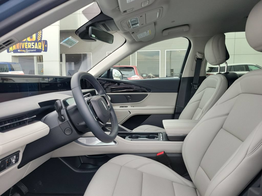 New 2026 Lincoln Nautilus Premier AWD/4WD image 18