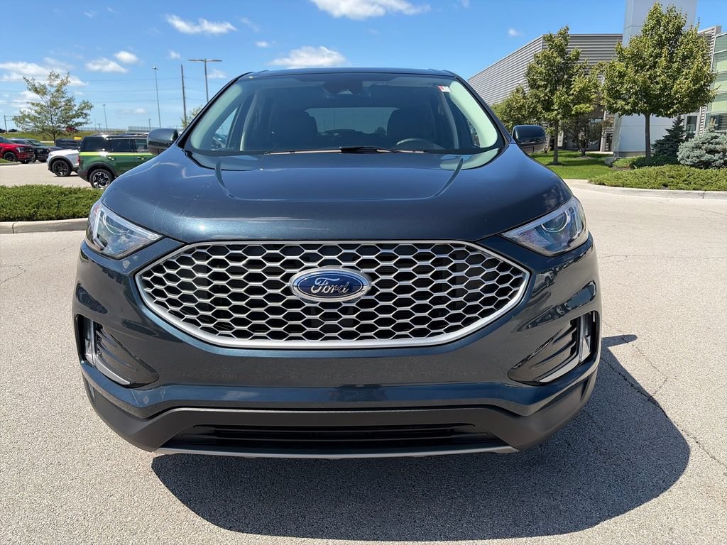 Used 2024 Ford Edge SEL w/ Convenience Package AWD/4WD image 2