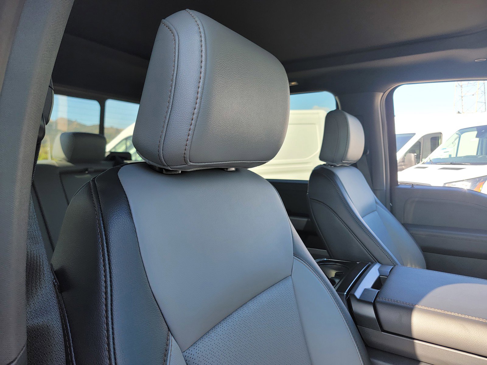 New 2025 Ford F150 Lightning Lariat image 14