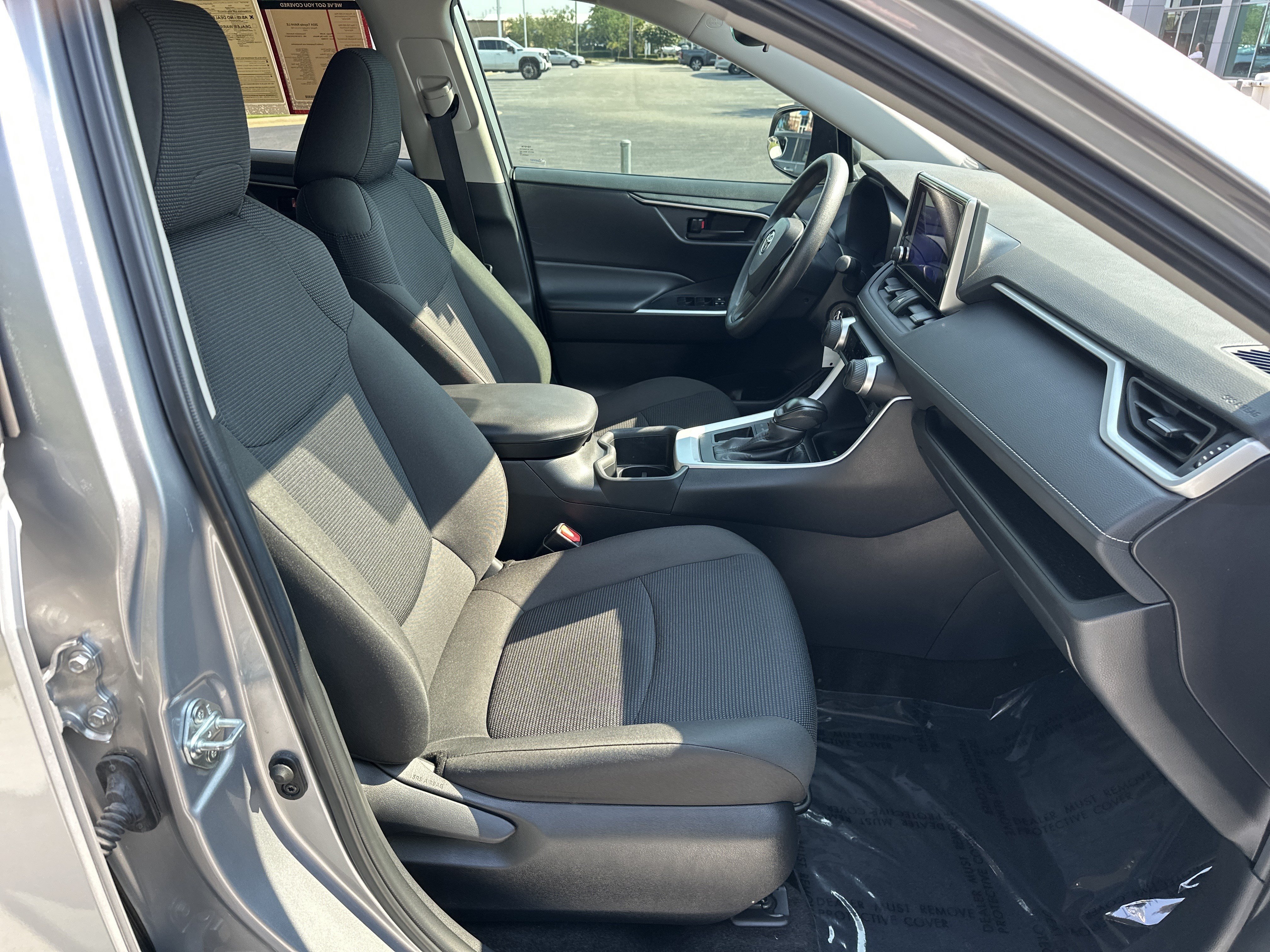 Certified 2024 Toyota RAV4 LE FWD image 33