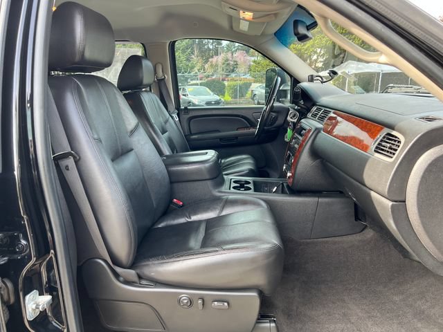 Used 2008 Chevrolet Silverado 2500 LTZ w/ Safety Package AWD/4WD image 9