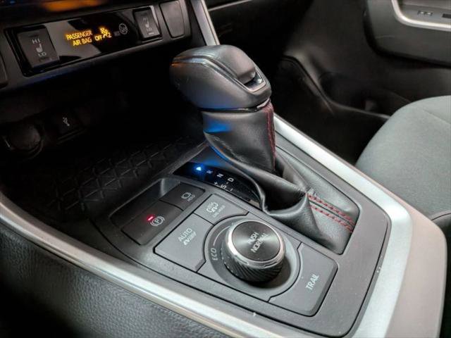 Used 2022 Toyota RAV4 SE image 22