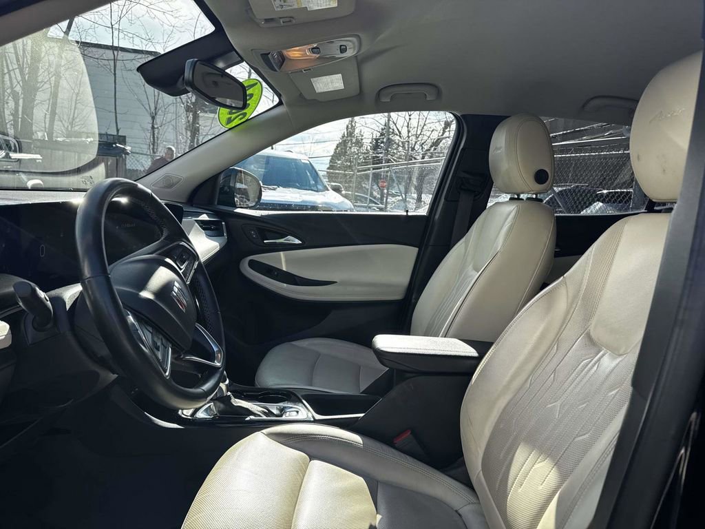 Used 2024 Buick Encore GX Avenir image 17