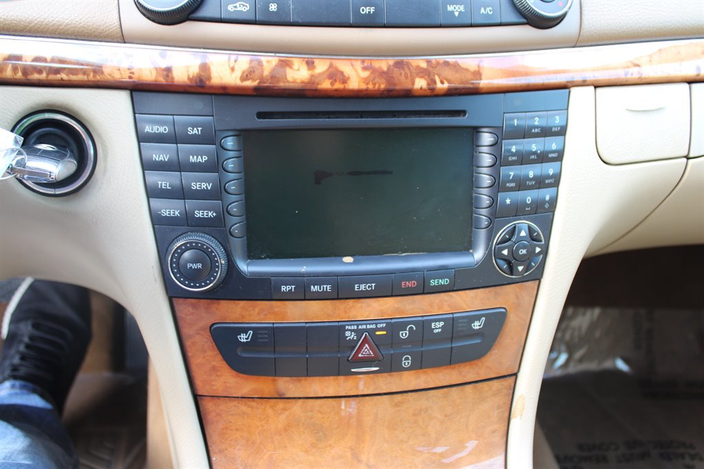 Used 2008 Mercedes-Benz E 350 4MATIC Wagon image 22