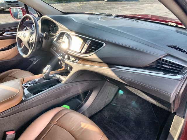 Used 2018 Buick Enclave Essence FWD image 27