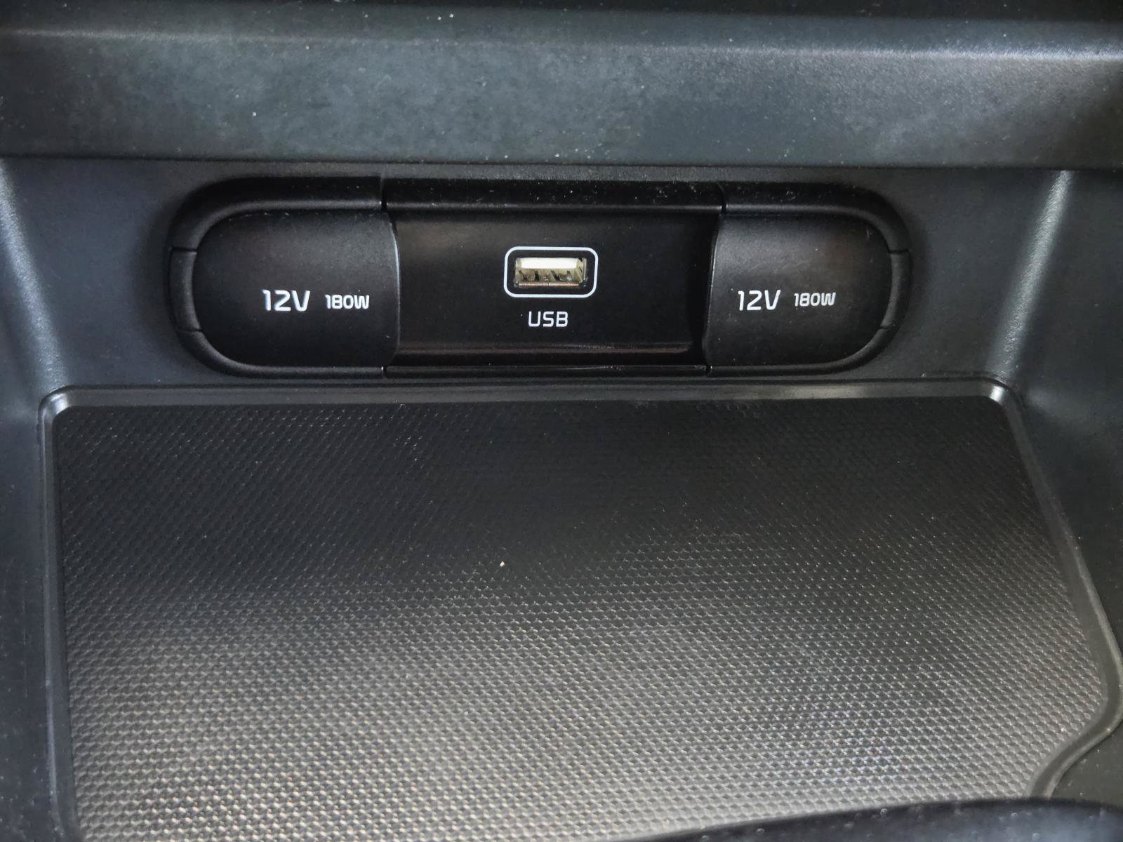 Used 2024 Kia Soul LX w/ LX Technology Package FWD image 23