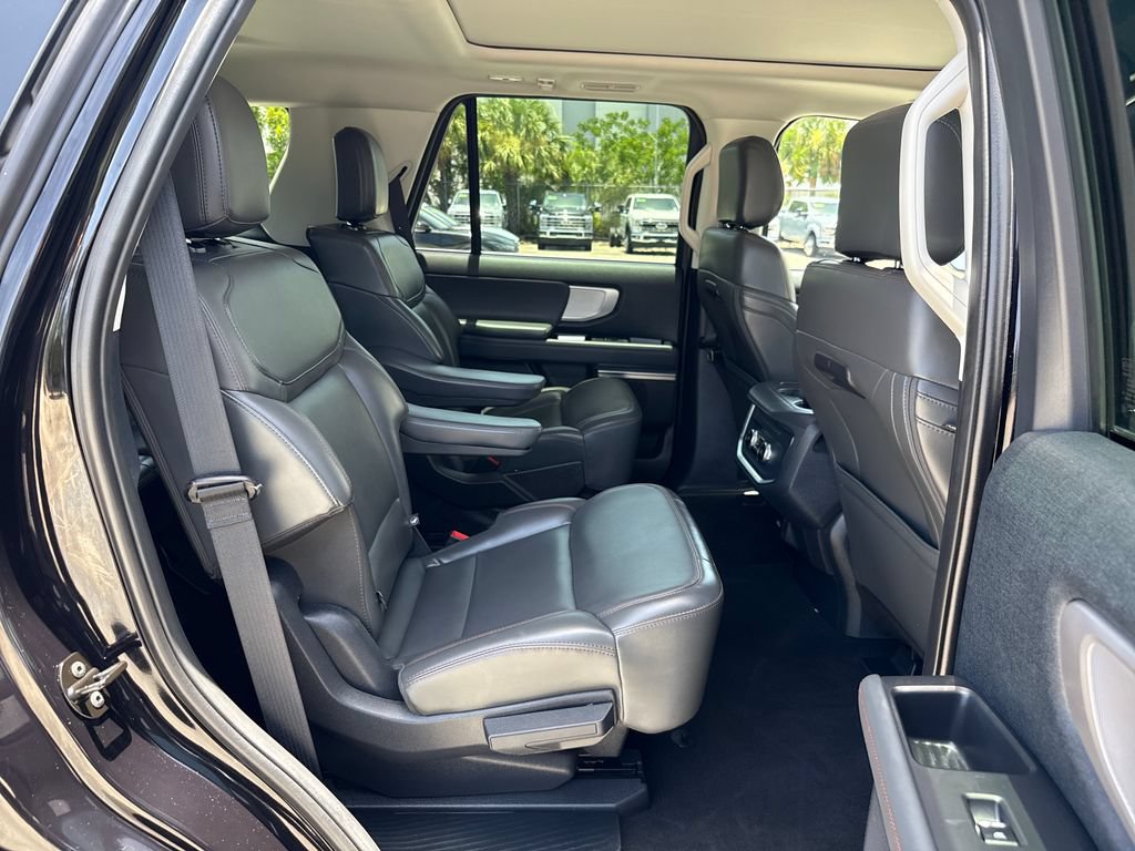 Certified 2025 Ford Expedition Active RWD image 30