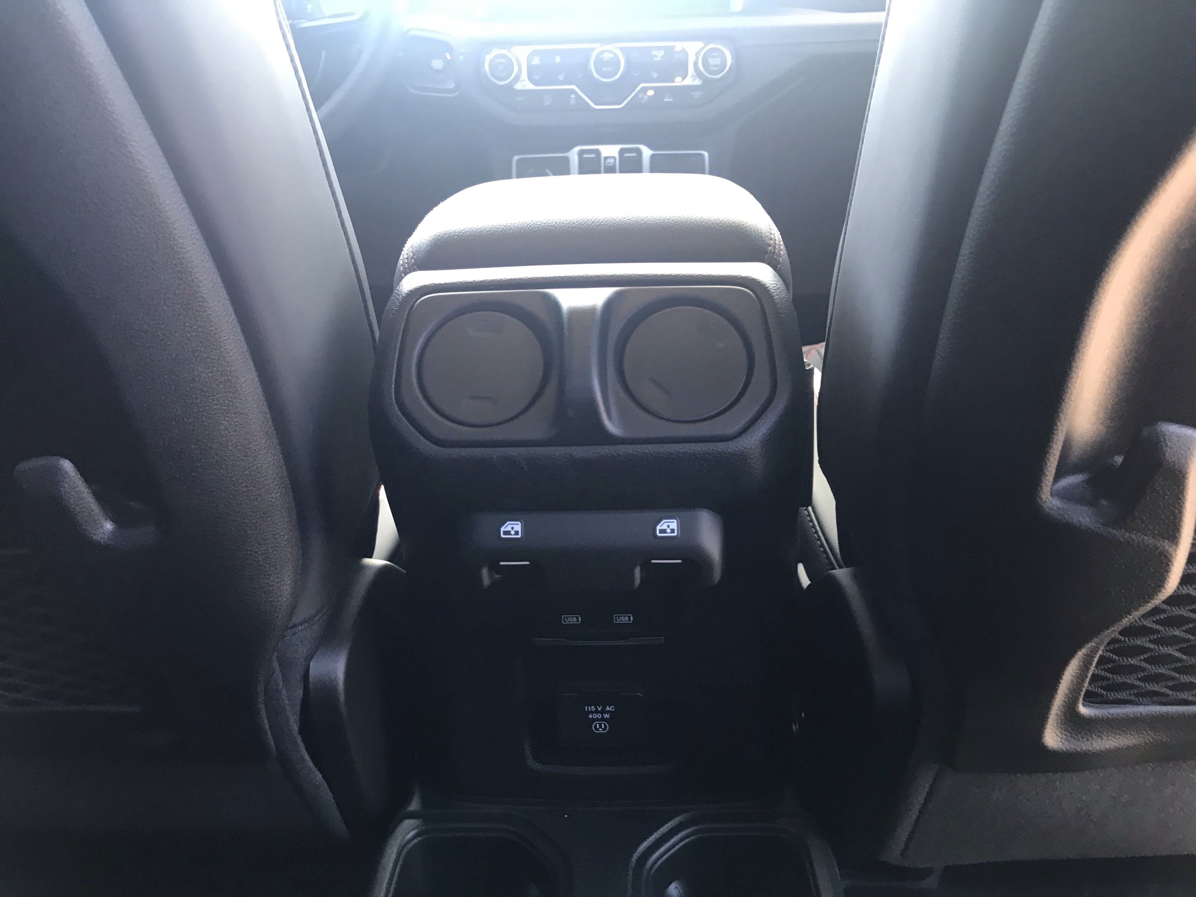 Used 2025 Jeep Gladiator Rubicon AWD/4WD image 16