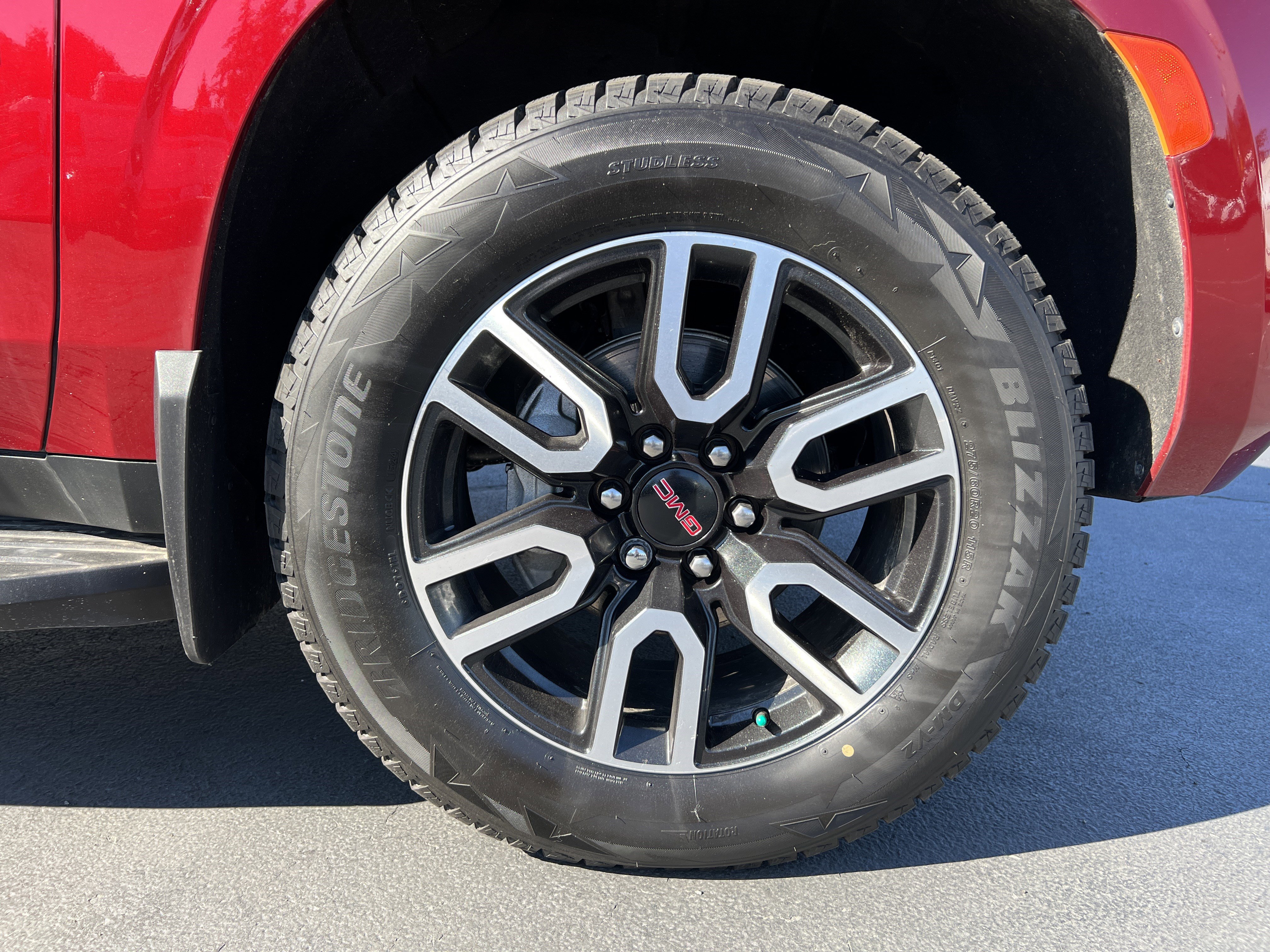 Used 2024 GMC Yukon AT4 image 11