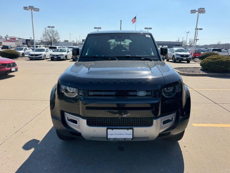 Used 2025 Land Rover Defender 110 S image 7