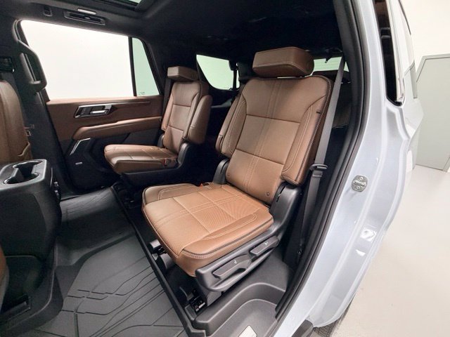 Used 2026 Chevrolet Tahoe High Country w/ Sun And Tow Package AWD/4WD image 24