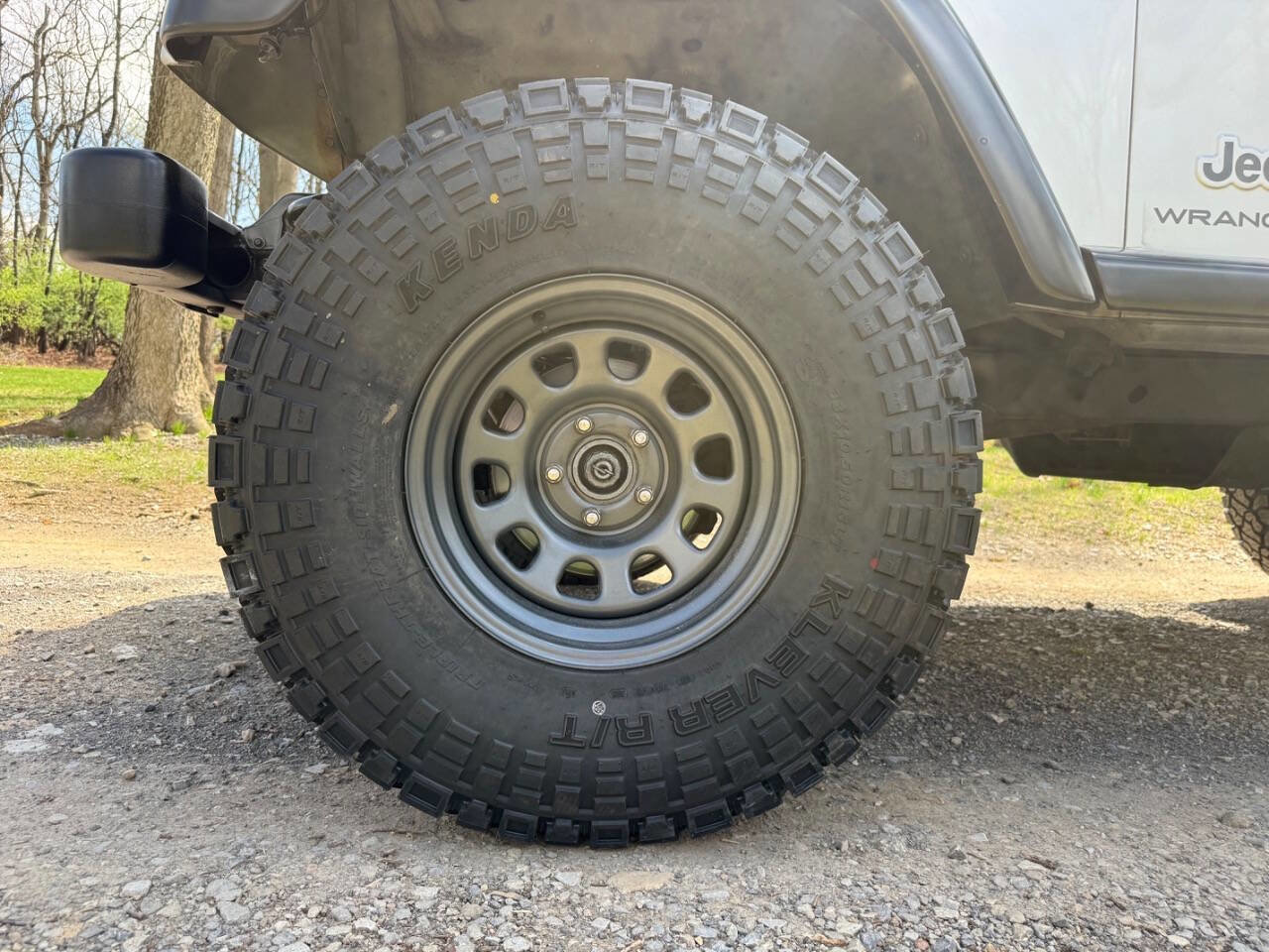 Used 2003 Jeep Wrangler SE image 32