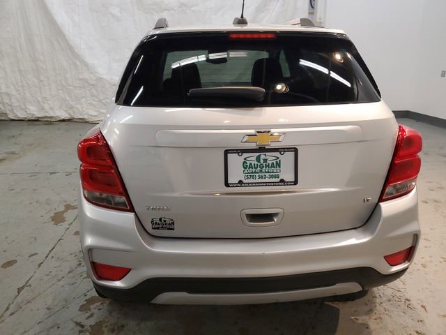 Used 2017 Chevrolet Trax LT w/ LT Convenience Package image 5