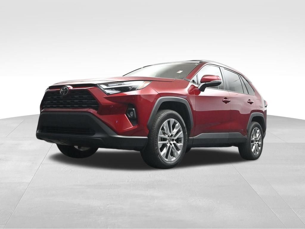 Used 2022 Toyota RAV4 XLE Premium FWD image 9