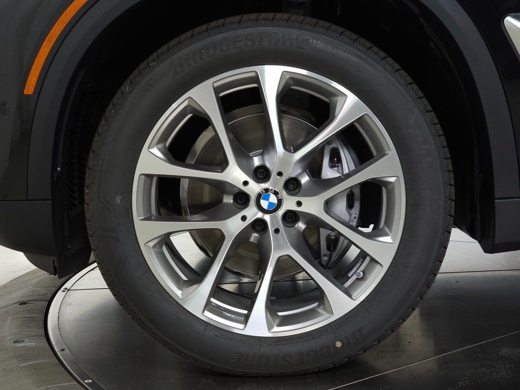 Used 2026 BMW X5 xDrive40i w/ Premium Package AWD/4WD image 8