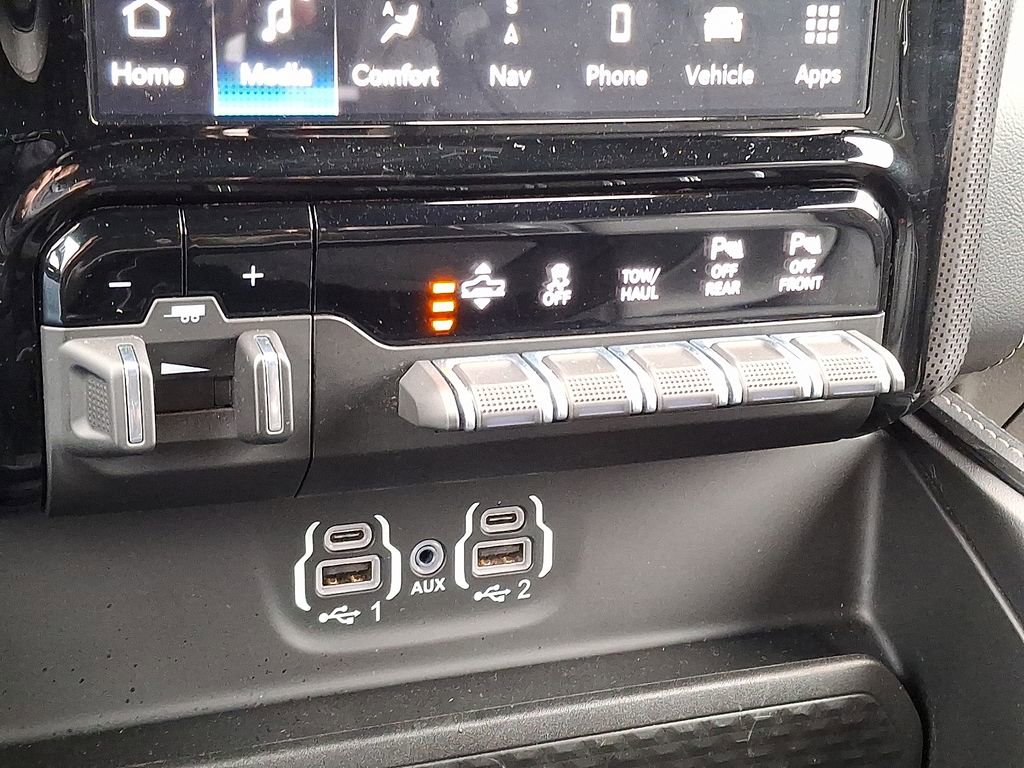 Used 2023 RAM 1500 Limited image 24