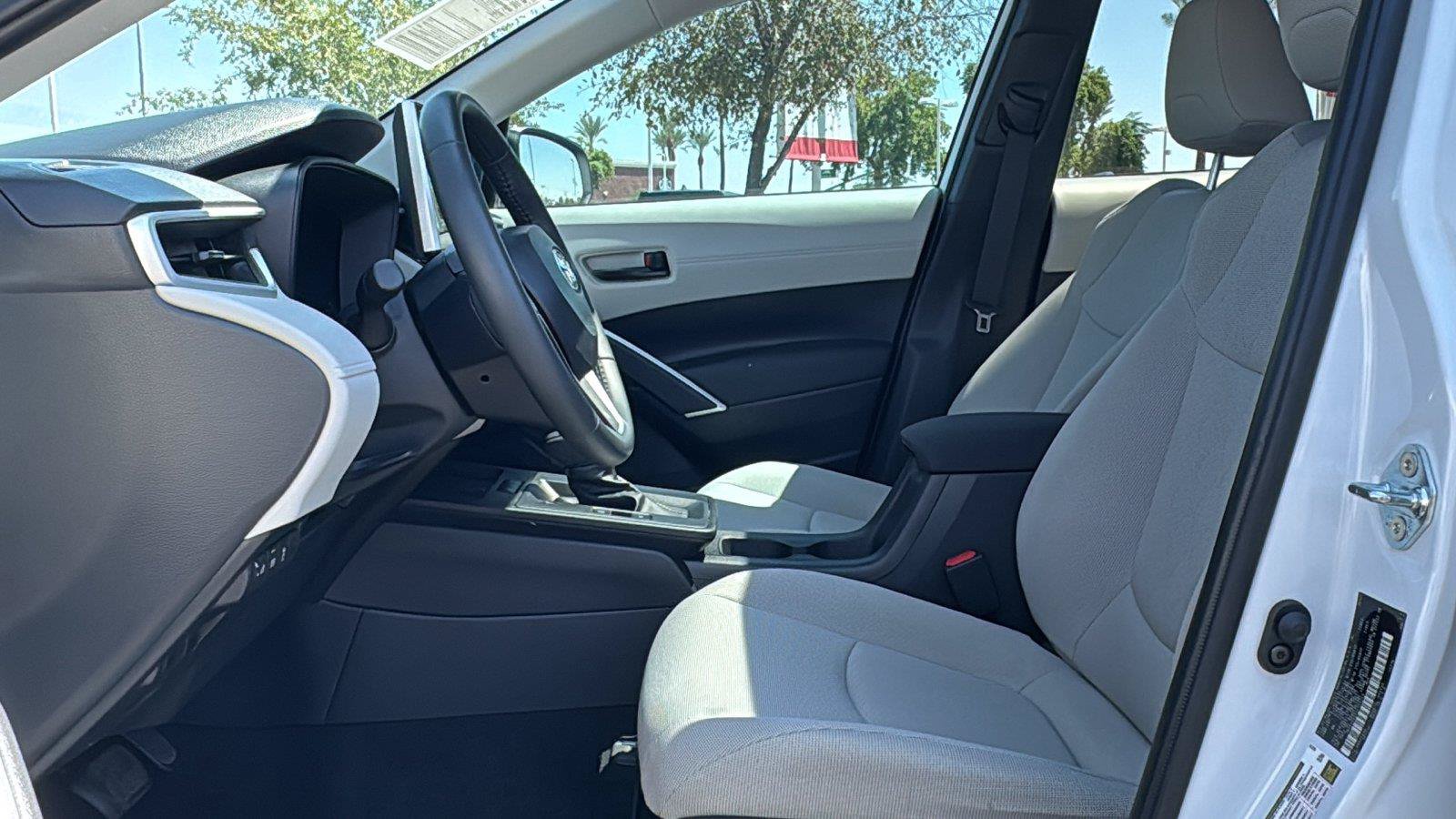 Used 2026 Toyota Corolla Cross LE w/ Moonroof Package AWD/4WD image 27