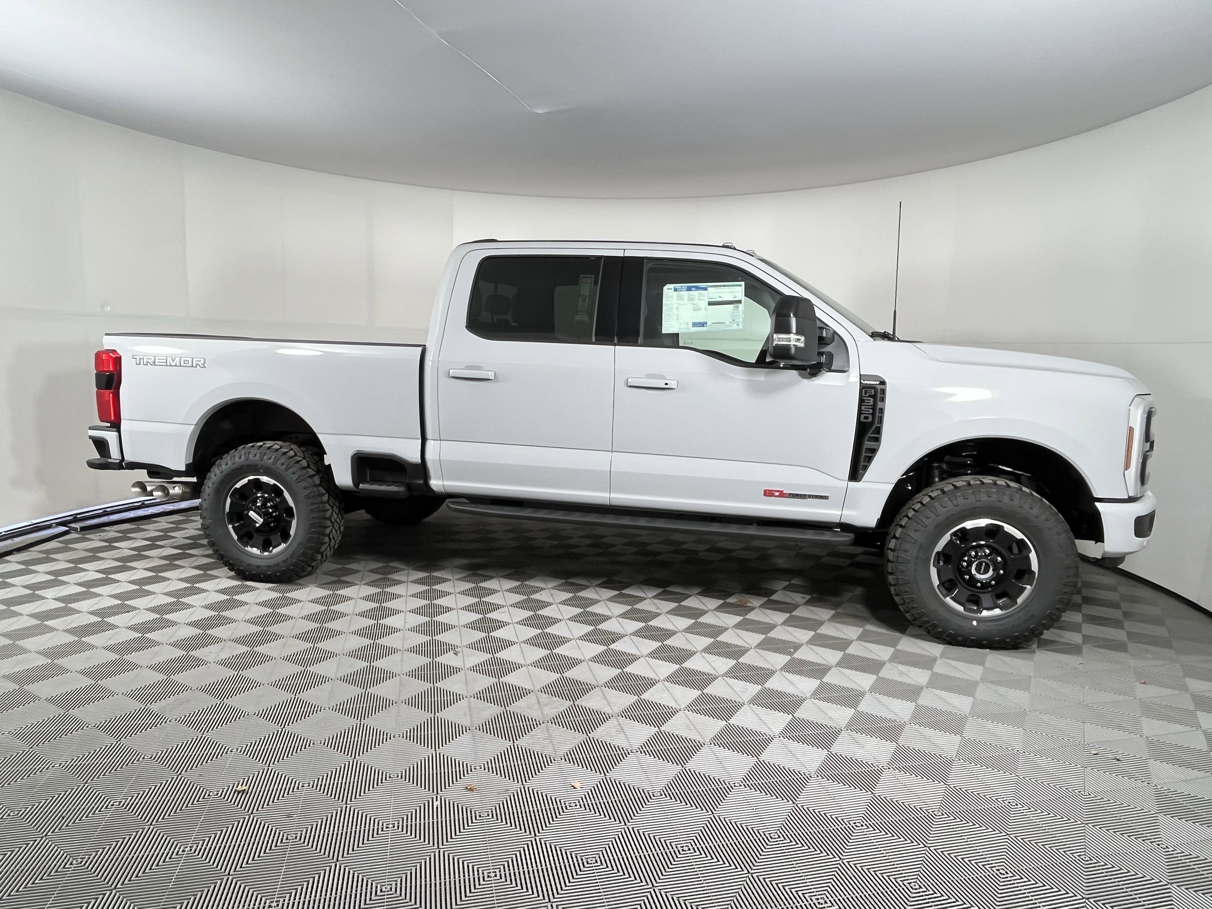 New 2026 Ford F350 Lariat w/ Tremor Off-Road Package image 5