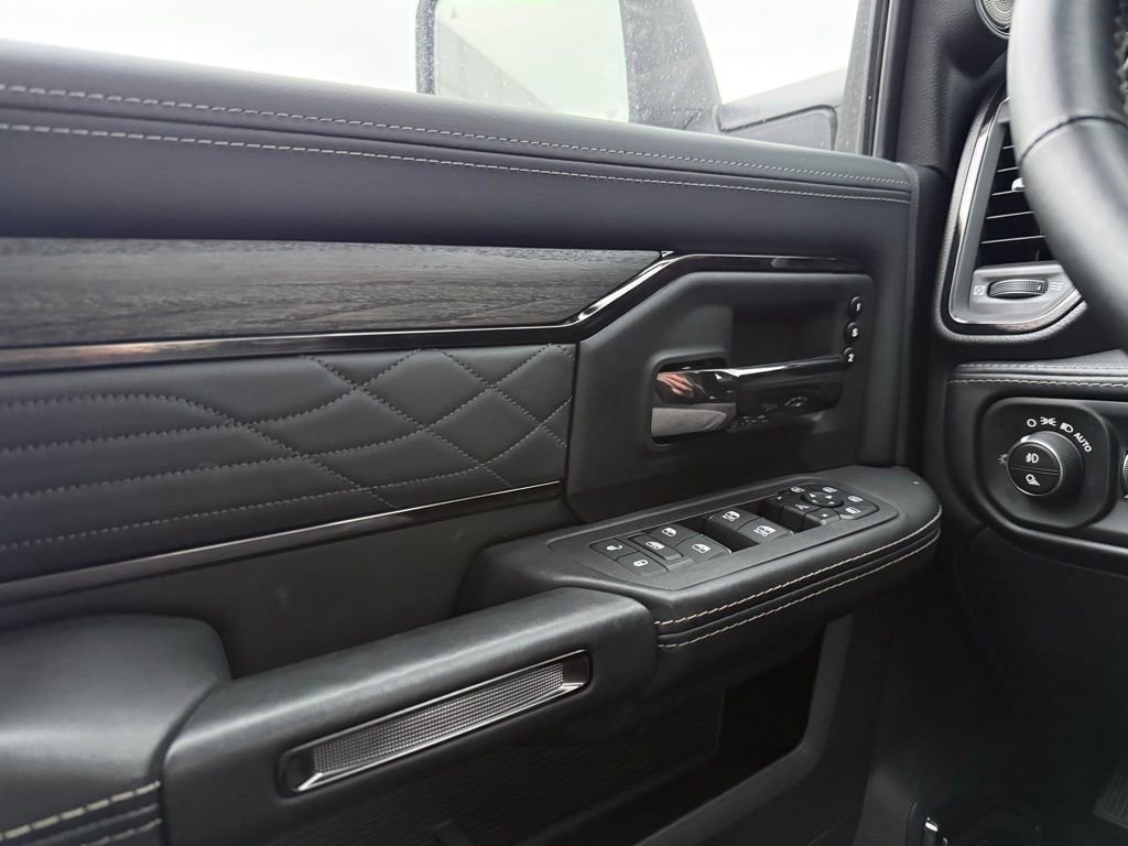 Used 2026 RAM 3500 Limited image 12