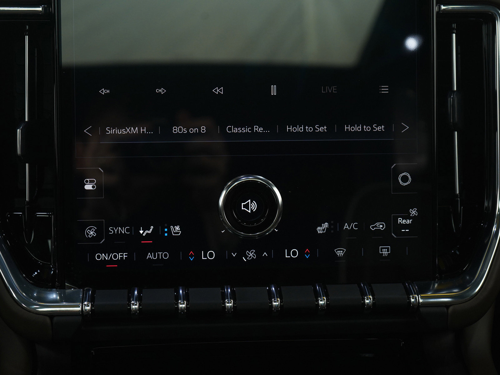 Used 2025 GMC Yukon XL Denali Ultimate image 22