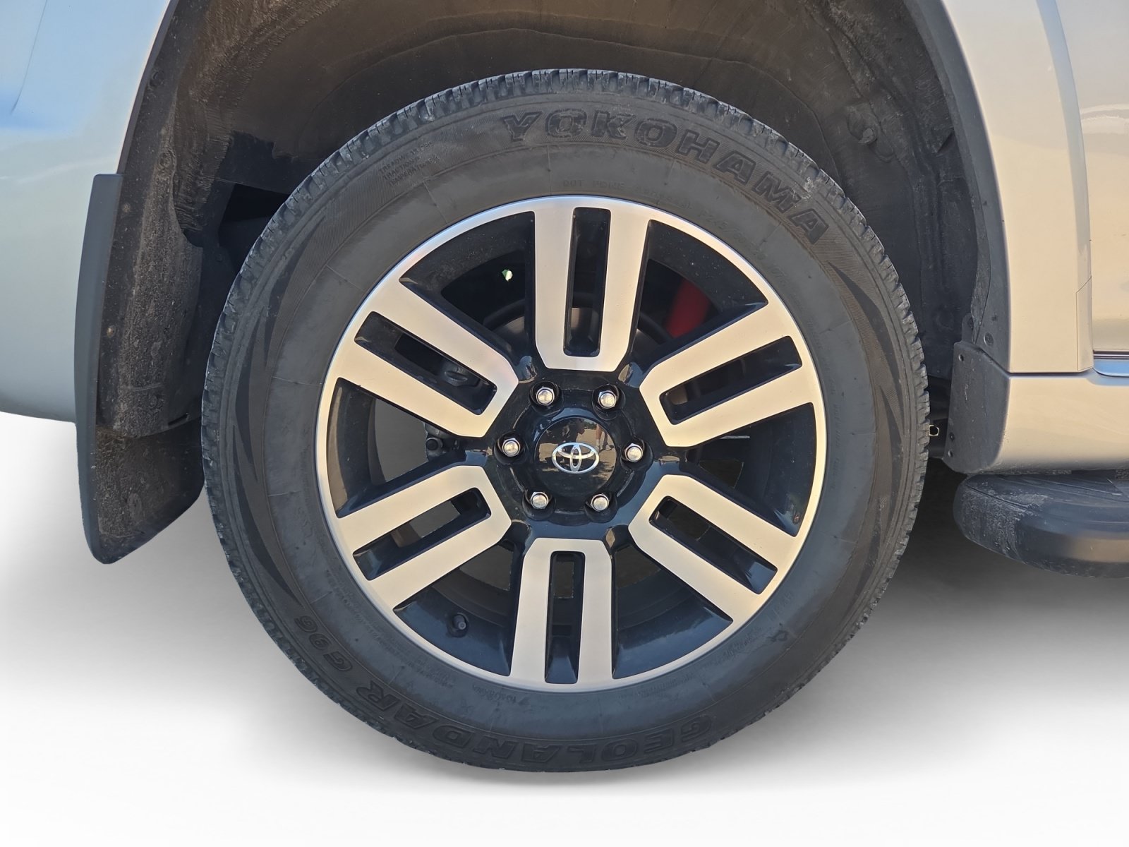 Used 2024 Toyota 4Runner Limited AWD/4WD image 16