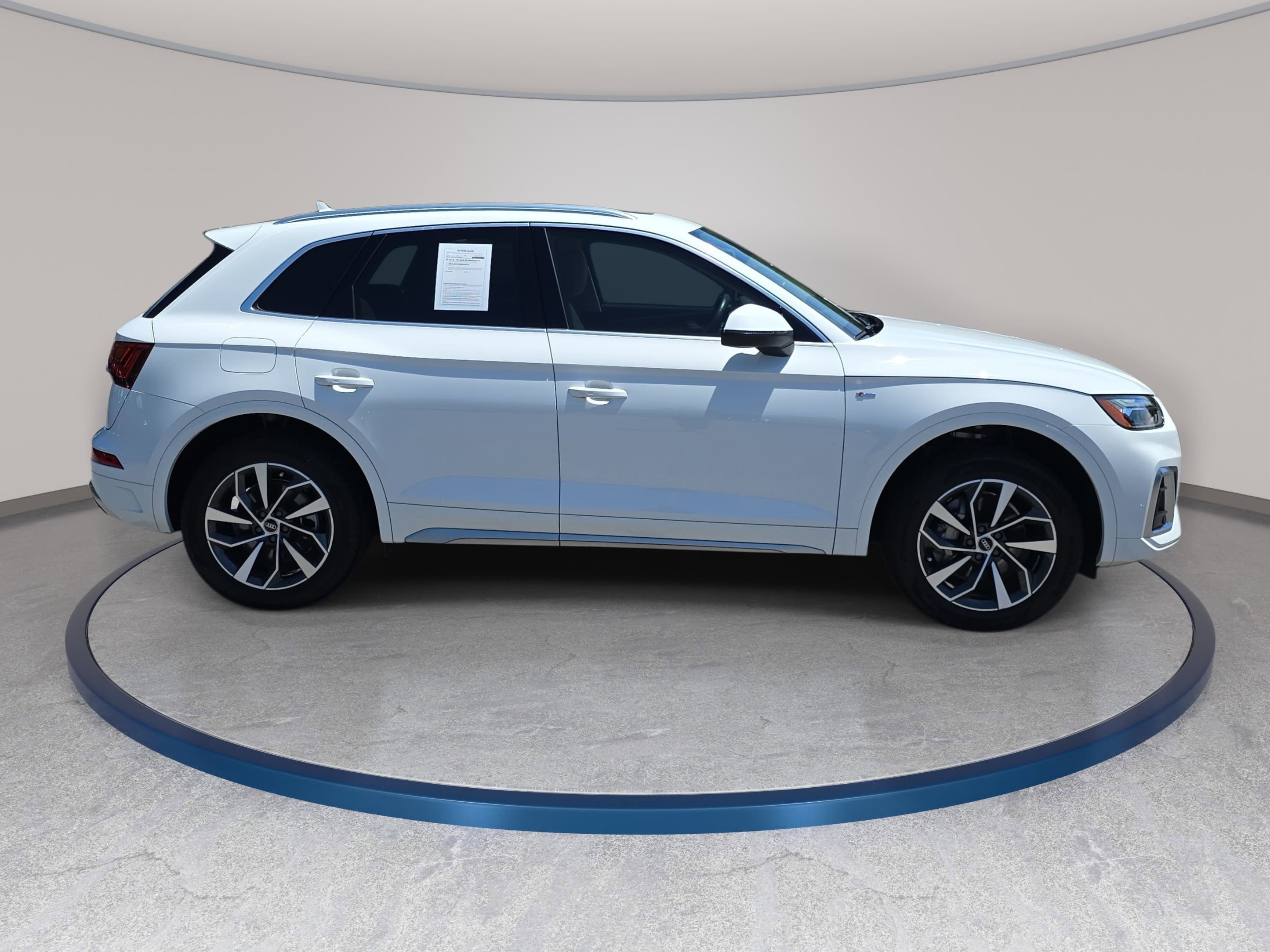 Used 2023 Audi Q5 2.0T Premium w/ Convenience Package AWD/4WD image 4
